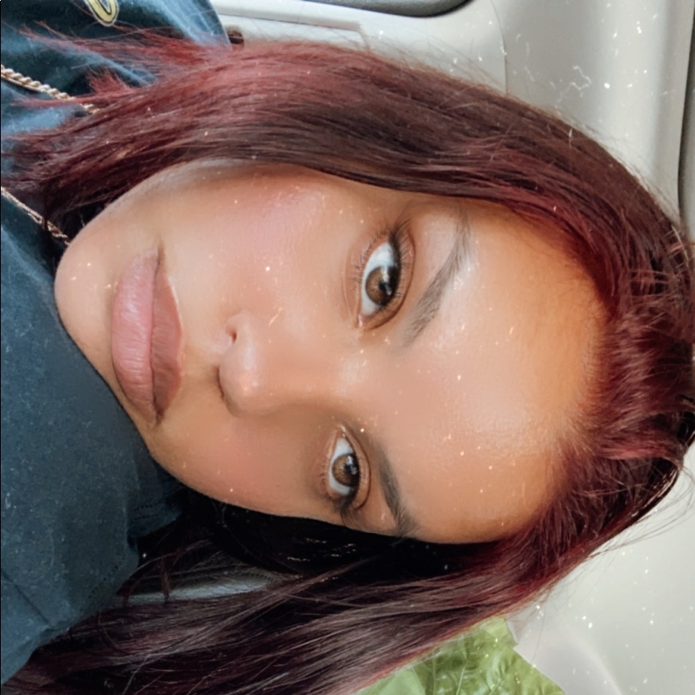 Meet your Posher, Christina